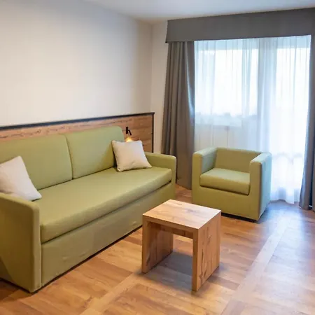 Ξενοδοχείο Th - Planibel 4*