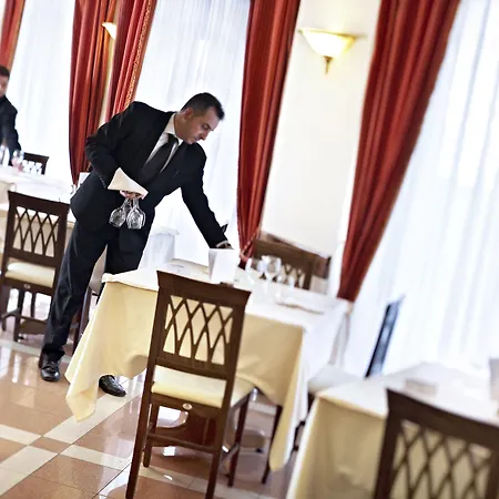 Отель Th - Planibel Ла-Тюйль