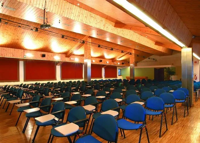 Th - Planibel 酒店 4*