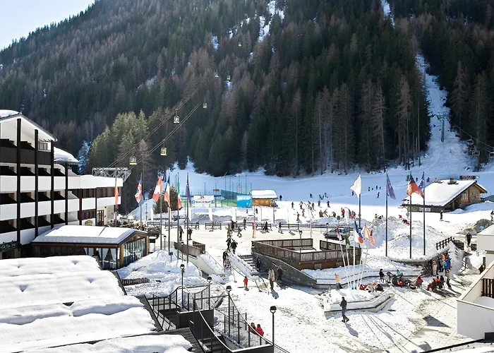 酒店 Th - Planibel 拉蒂勒